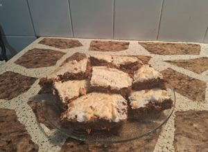 Una foto de Brownies merengados