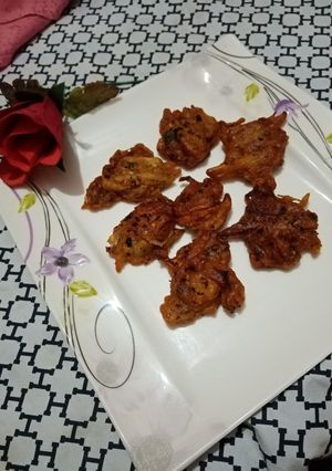 A picture of Crispy potato And onion pakora.