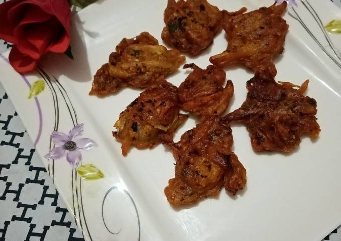 Steps to Prepare Super Quick Homemade Crispy potato And onion pakora