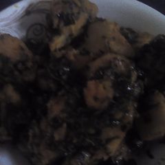 A picture of Yam porridge and veggie.