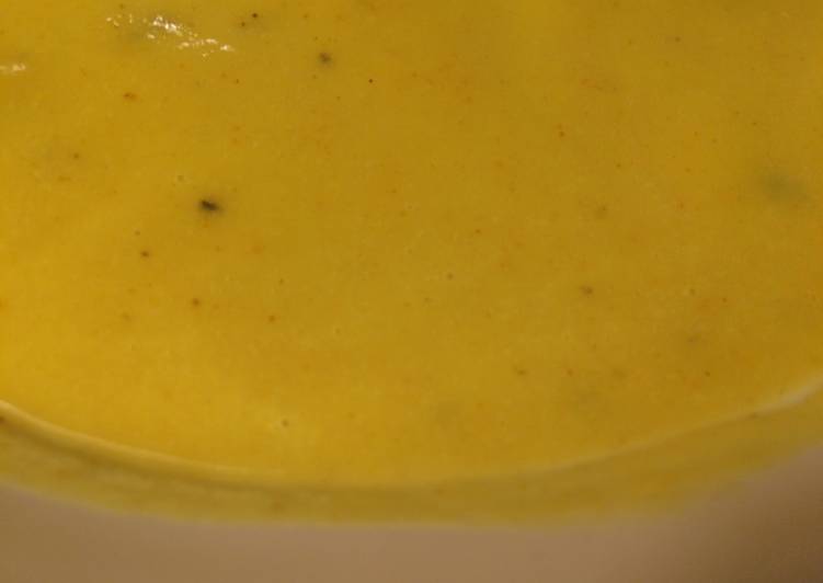 Velouté de courge au curcuma