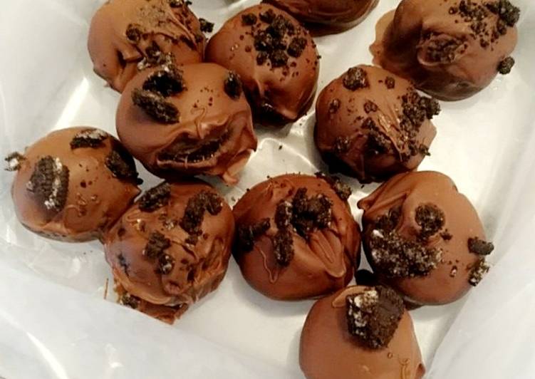 Easiest Way to Make Award-winning Brownie truffles topped with oreos