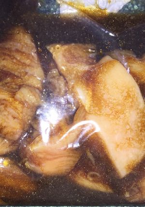 A picture of 4 ingredient chicken marinade.