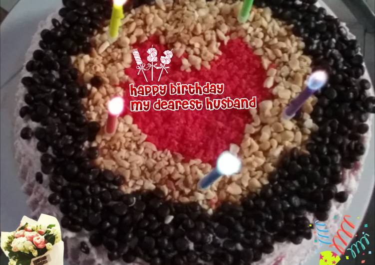 Resep Red velvet birthday's cake ala bunda Jk 😉 yang Lezat Sekali