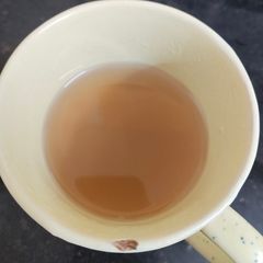 A picture of Fenugreek Ginger Detox tea.