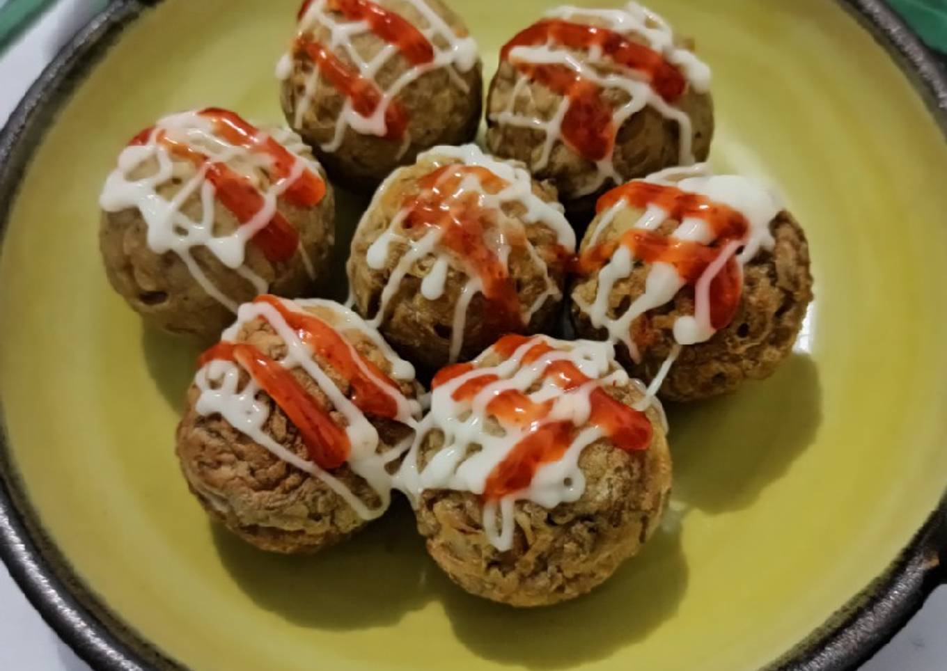 Bola-bola mie salmon