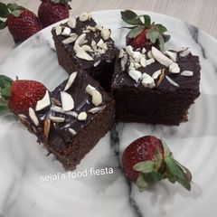 A picture of Wheat jaggery cake.