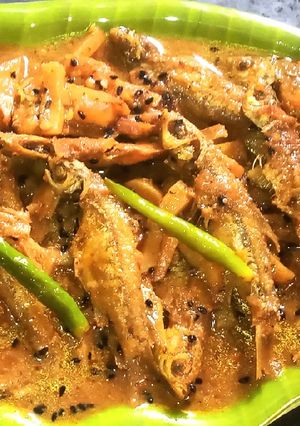 মৌরলা মাছের ঝাল (Mourola Macher Jhal Recipe In Bengali) রেসিপির প্রধান ছবি