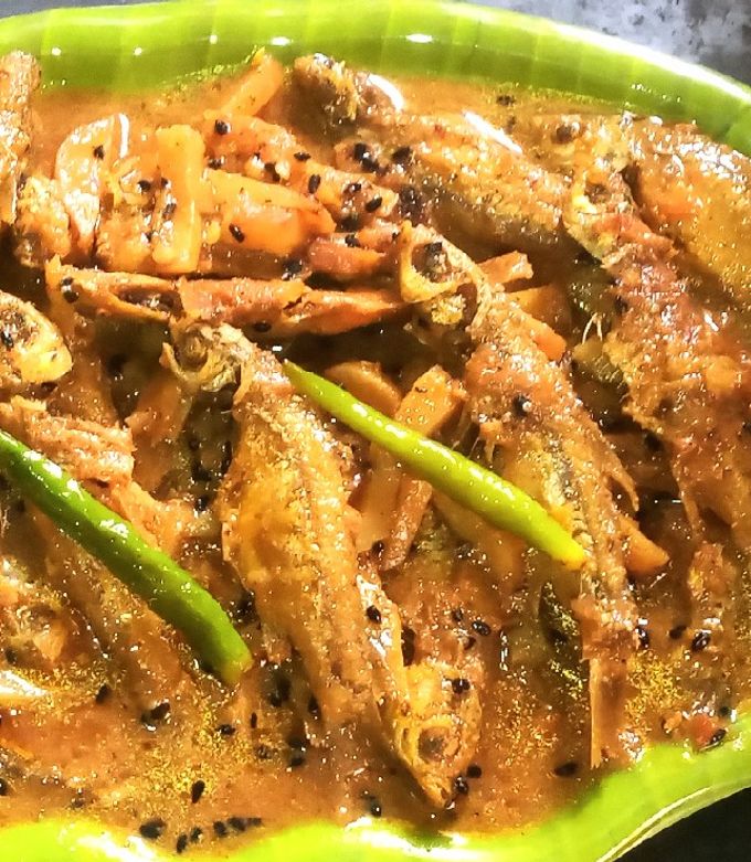 YouTubeda Eshli Bulgari erotikasi Yalangoch xotinning uy atrofida aylanib yurgan videosini onlayn tomosha qiling.