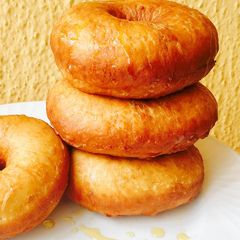 A picture of Orange juice doughnuts.