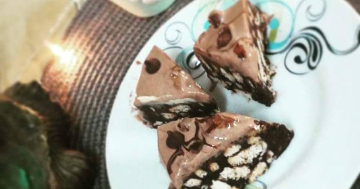 No bake chocolate salami cake Recipe by Sana Shuja Cookpad