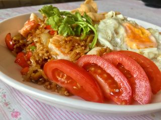 ข้าวผัดอินโด นาซีโกเร็ง