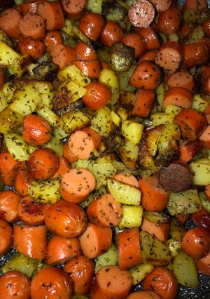 Une photo de Mélange Pomme de terre frit Saucisse