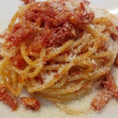 A picture of Amatriciana with Tuscan pancetta.