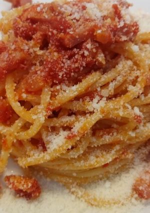 A picture of Amatriciana with Tuscan pancetta.