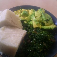 A picture of Ugali Sukuma na Avocado.