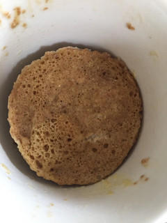 Una foto de Queque en taza integral