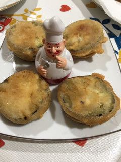 Una foto de Berenjenas rellenas de jamón york y queso