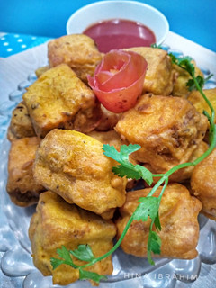 A picture of Bread Pakora.