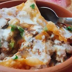 A picture of Lahori Samosa Chat.