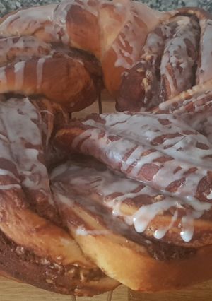 Una foto de Rosca trenzada de chocolate y nueces