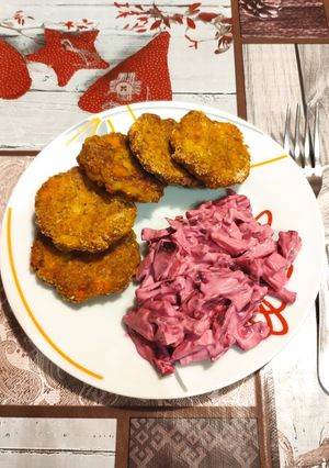 Zöldségfasírt céklasalátával recept fotója