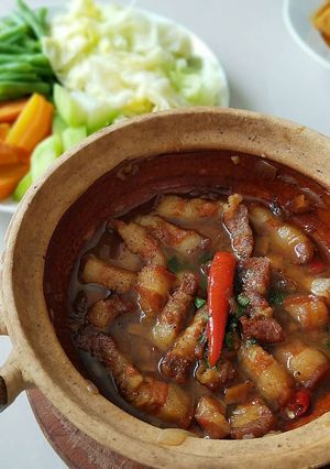 Hình của món Ba Chỉ Kho Tiêu.