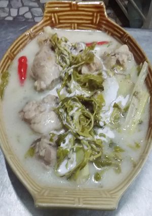 รูปของ ไก่ต้มกะทิยอดมะขามอ่อน