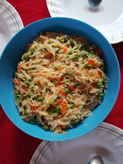 A picture of Spaghetti, minji and carrots.