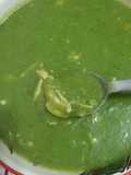 Sopa de espinafre com frango "low carb"