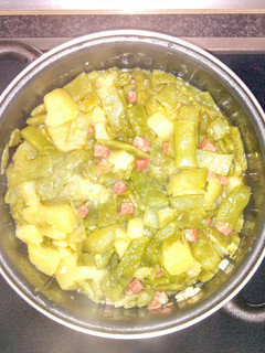 Una foto de Judías verdes con patatas y jamón