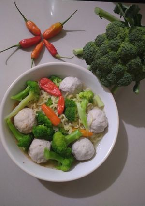 Foto resep Mie kuah bakso brokoli