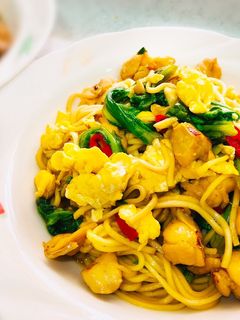 醬燒雞腿肉丁炒麵 的食譜成品照片