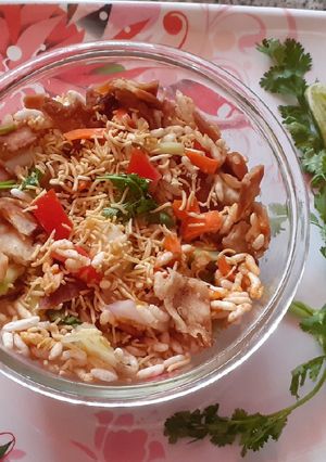 ভেলপুরি (bhel puri recipe in Bengali) রেসিপির প্রধান ছবি