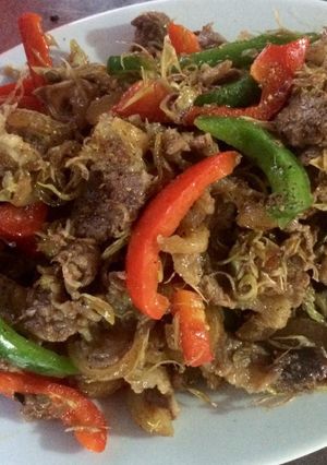 Hình của món Thịt bê sào xả ớt.