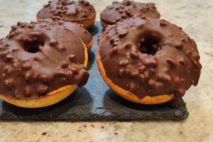 Foto principal de Donuts al horno con chocolate crocanti