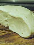 Stretchy Vegan Mozzarella