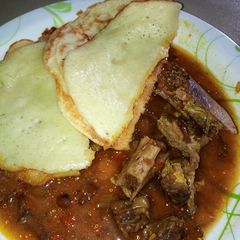 A picture of Sinasin Na Semovita With Beef Pepper Soup.