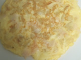 Tortilla de patata con pechuga de pavo y tranchetes