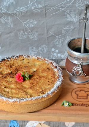 Una foto de Pasta frola de membrillo con crumble de naranja y limón🧉