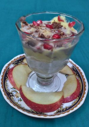 A picture of Layered dessert.