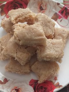 মিষ্টি সুজি (Mishti Sooji recipe in Bengali) রেসিপির প্রধান ছবি