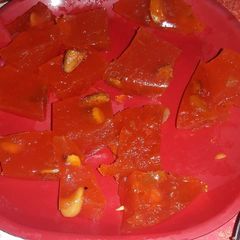 Karachi halwa A picture of Karachi halwa.