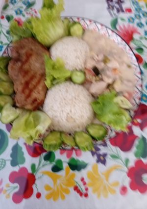 Rizses 🍅🥒🫑🥕🧄Tejszínes csirkemelles Stroganoff 🥗ropogós zöldségekkel🫑🥒🫛🥕🍅 recept fotója