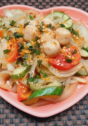 Hình của món Rau củ xào cá viên.