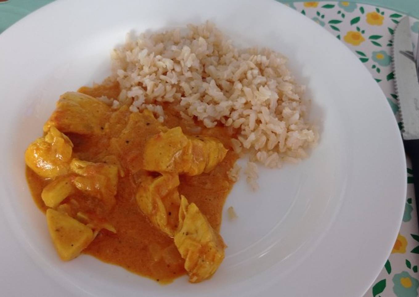 Pechuga con Curry y leche de coco + guarnición de arroz 🍛🥥