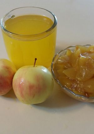 عکسی از دستور مربا و شربت سیب