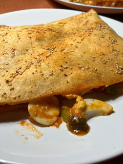 Una foto de Empanada de fritada y atún súper rápida