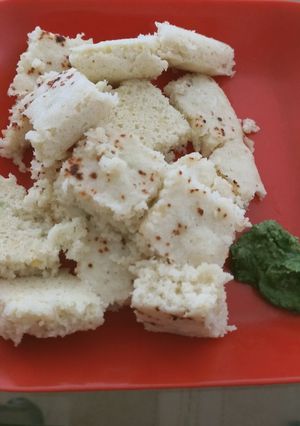 રવા ઢોકળા (Rava Dhokla Recipe In Gujarati) રેસીપી મુખ્ય ફોટો