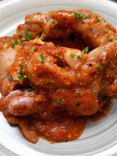Una foto de Pies de cerdo en salsa picante